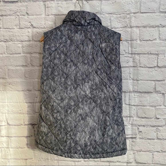 O’NEILL Reversible Padded Zip Up Vest​ - Picture 6 of 10